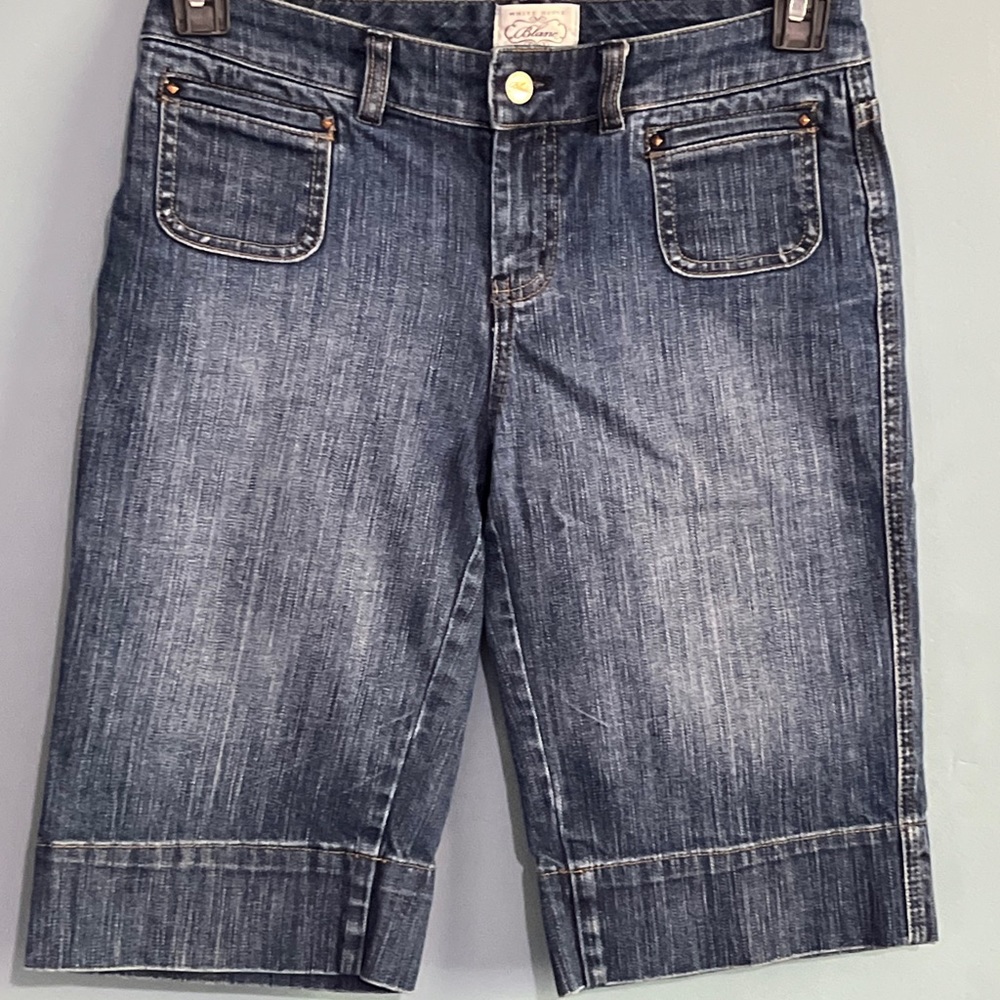 SELLING WHITE HOUSE BLACK MARKET JEAN SHORT SIZE SMALL CONDITION:USED - Picture 10 of 16